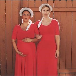 Handmaids costume perfect for Halloween 🎃